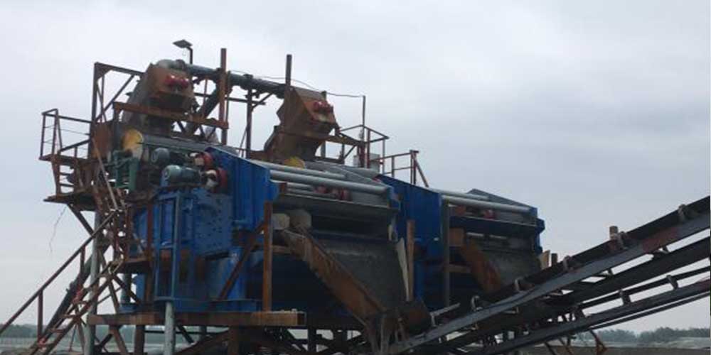 霍邱xx循环经济科技公司闭库的铁尾矿砂综合再利用，每日获利10万元